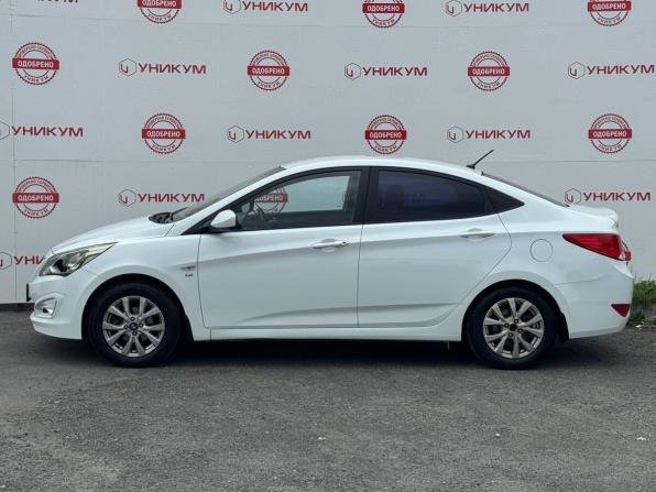 Hyundai Solaris I Рестайлинг с пробегом 2015 года, цена 989 000 рублей, 168324 км, седан, Автокод Объявления