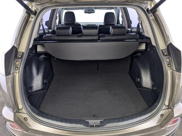 Toyota RAV4 IV (XA40) Рестайлинг с пробегом 2017 года, цена 2 250 000 рублей, 217415 км, внедорожник, Автокод Объявления
