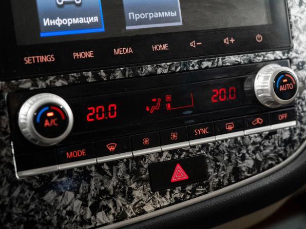 Mitsubishi Outlander III Рестайлинг 3 с пробегом 2020 года, цена 2 800 000 рублей, 101100 км, внедорожник, Автокод Объявления