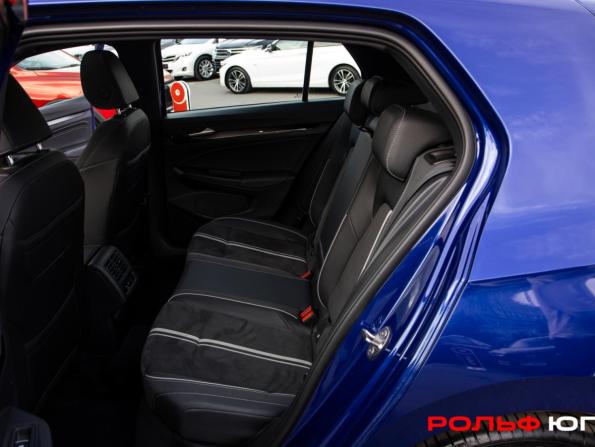 Volkswagen Golf VIII с пробегом 2021 года, цена 2 458 000 рублей, 51333 км, хэтчбек, Автокод Объявления