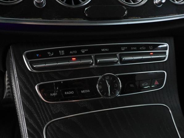 Mercedes-Benz E-Класс V (W213 S213 C238) с пробегом 2018 года, цена 3 049 000 рублей, 296218 км, седан, Автокод Объявления