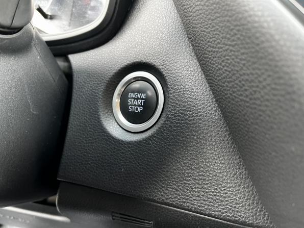 Toyota Corolla XII (E210) с пробегом 2022 года, цена 1 830 000 рублей, 41501 км, хэтчбек, Автокод Объявления