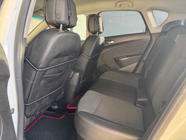 Opel Astra J с пробегом 2011 года, цена 669 000 рублей, 258137 км, хэтчбек, Автокод Объявления