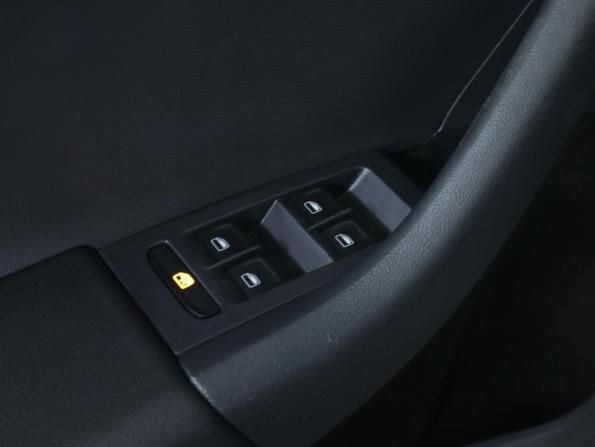 Skoda Rapid I с пробегом 2014 года, цена 889 000 рублей, 144037 км, лифтбек, Автокод Объявления