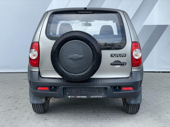 Chevrolet Niva I Рестайлинг с пробегом 2013 года, цена 548 000 рублей, 175618 км, внедорожник, Автокод Объявления
