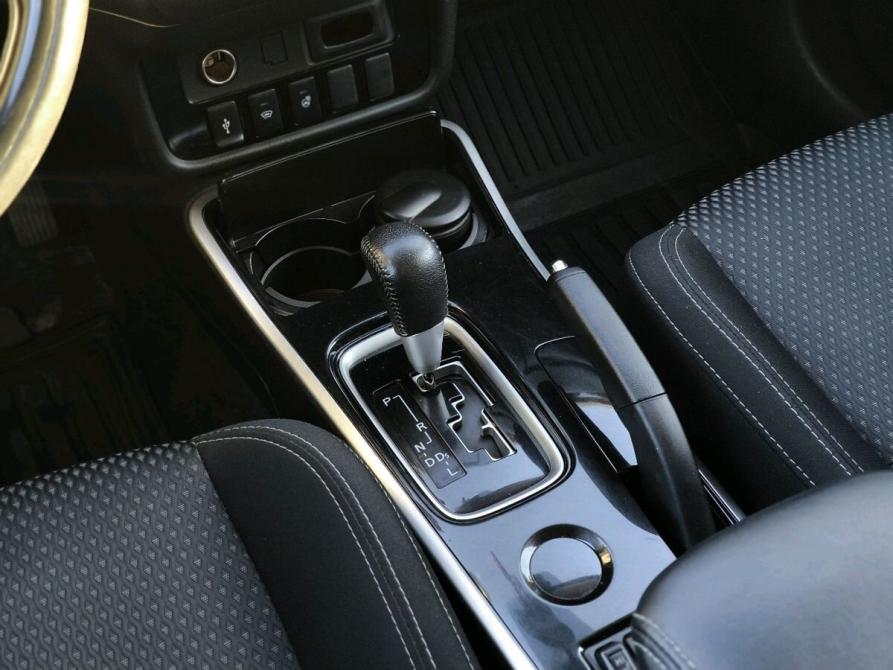 Mitsubishi Outlander III Рестайлинг 3 Санкт-Петербург  - изображение 12