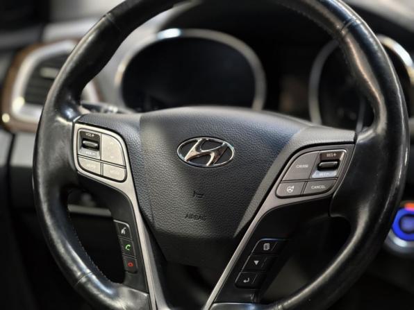 Hyundai Santa Fe III с пробегом 2012 года, цена 1 634 000 рублей, 206898 км, внедорожник, Автокод Объявления