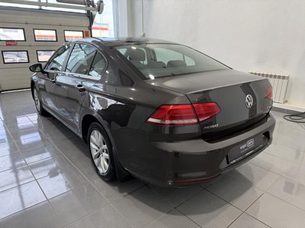Volkswagen Passat B8 с пробегом 2016 года, цена 1 727 200 рублей, 111216 км, седан, Автокод Объявления