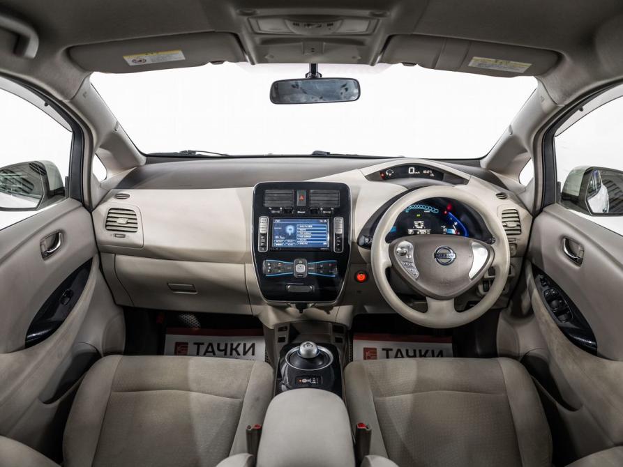 Nissan Leaf I (ZE0/AZE0) Иркутск  - изображение 8