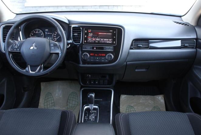 Mitsubishi Outlander III Рестайлинг 3 с пробегом 2019 года, цена 1 830 000 рублей, 304554 км, внедорожник, Автокод Объявления