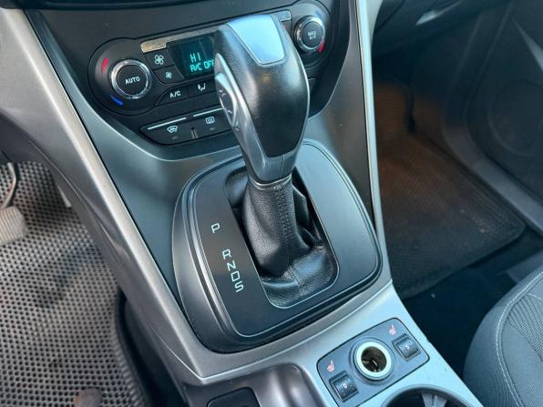 Ford Kuga II с пробегом 2014 года, цена 995 000 рублей, 272400 км, внедорожник, Автокод Объявления