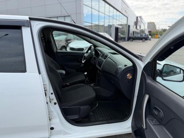 Renault Logan II Рестайлинг с пробегом 2021 года, цена 750 000 рублей, 146753 км, седан, Автокод Объявления