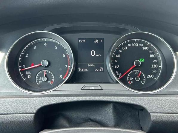 Volkswagen Golf VII Рестайлинг с пробегом 2018 года, цена 1 760 000 рублей, 151326 км, хэтчбек, Автокод Объявления