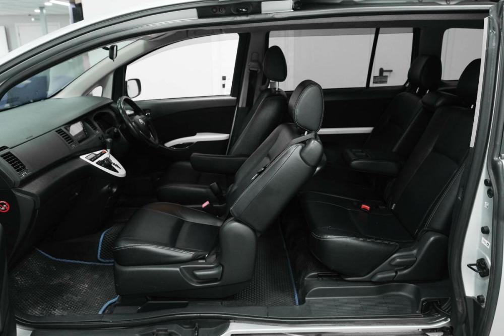Toyota ISis I Рестайлинг Казань  - изображение 22