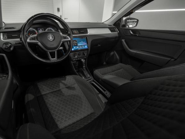 Skoda Rapid I с пробегом 2016 года, цена 845 000 рублей, 308447 км, лифтбек, Автокод Объявления