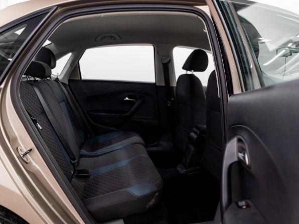 Volkswagen Polo V Рестайлинг с пробегом 2020 года, цена 1 050 000 рублей, 104060 км, седан, Автокод Объявления