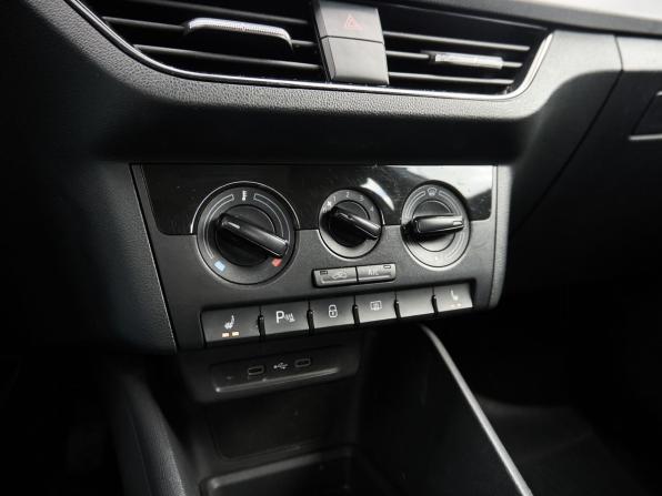 Skoda Rapid II с пробегом 2021 года, цена 1 548 000 рублей, 75344 км, лифтбек, Автокод Объявления