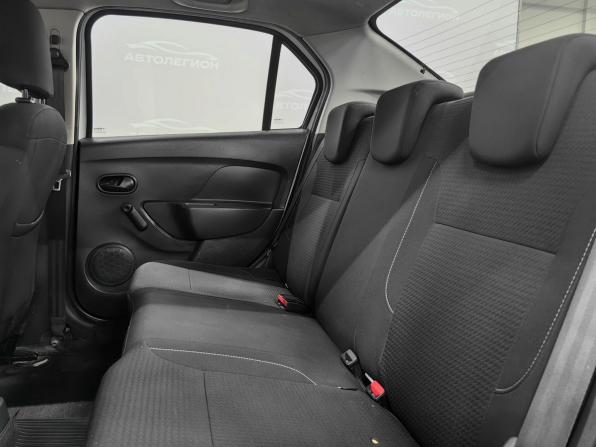 Renault Logan II Рестайлинг с пробегом 2021 года, цена 550 000 рублей, 171000 км, седан, Автокод Объявления