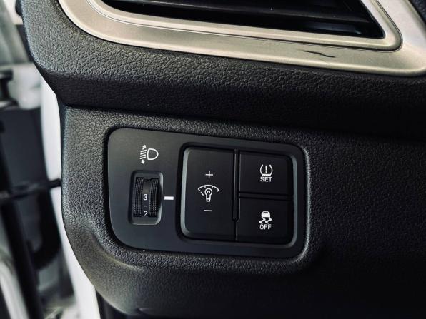 Hyundai Solaris II Рестайлинг с пробегом 2021 года, цена 1 369 900 рублей, 99600 км, седан, Автокод Объявления