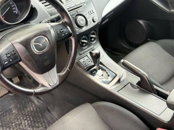 Mazda 3 II (BL) Рестайлинг с пробегом 2012 года, цена 829 000 рублей, 175983 км, хэтчбек, Автокод Объявления