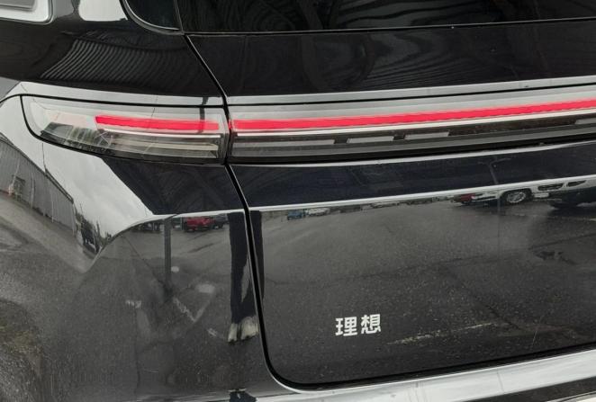 Li Auto (Lixiang) L7 I с пробегом 2024 года, цена 6 100 000 рублей, 65375 км, внедорожник, Автокод Объявления