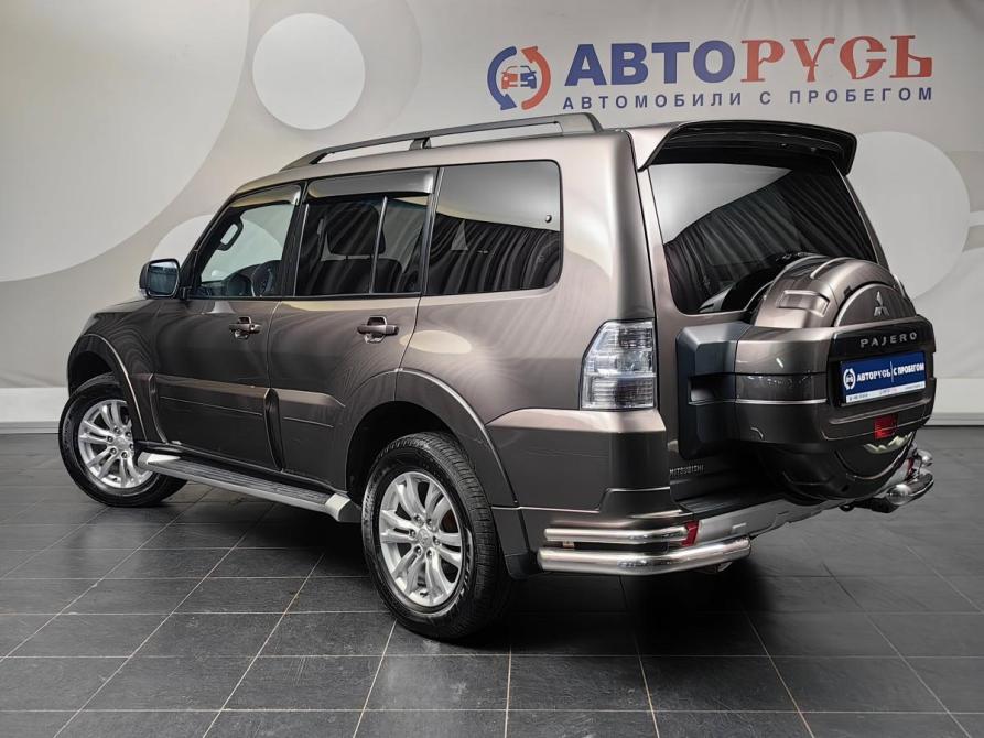 Mitsubishi Pajero IV Рестайлинг 1 Москва  - изображение 2