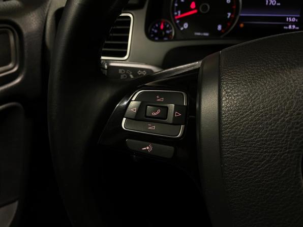 Volkswagen Touareg II с пробегом 2011 года, цена 1 950 000 рублей, 242907 км, внедорожник, Автокод Объявления