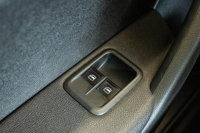 Skoda Yeti I Рестайлинг с пробегом 2015 года, цена 1 319 000 рублей, 179853 км, внедорожник, Автокод Объявления