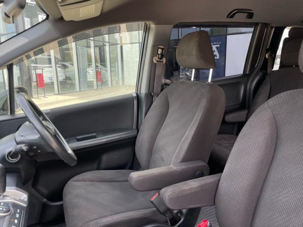 Honda Freed I Рестайлинг с пробегом 2012 года, цена 990 000 рублей, 127000 км, компактвэн, Автокод Объявления