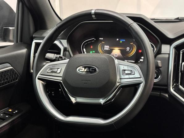 JAC T9 с пробегом 2024 года, цена 2 895 000 рублей, 31029 км, пикап, Автокод Объявления