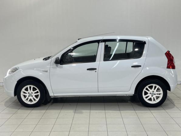 Renault Sandero I с пробегом 2013 года, цена 673 100 рублей, 108707 км, хэтчбек, Автокод Объявления