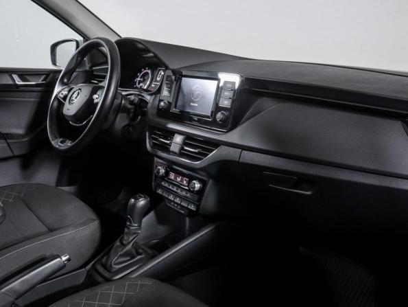 Skoda Rapid II с пробегом 2021 года, цена 1 635 000 рублей, 86148 км, лифтбек, Автокод Объявления
