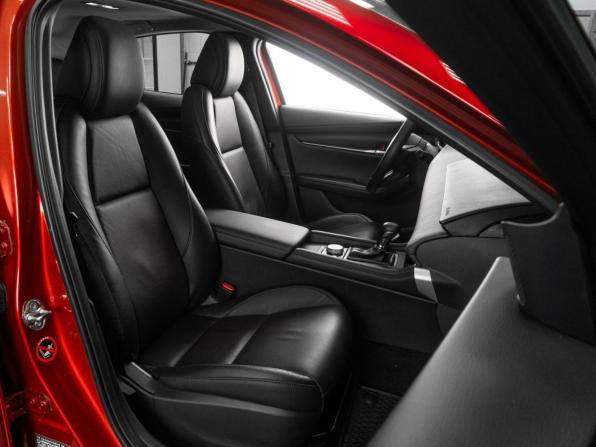 Mazda 3 IV (BP) с пробегом 2020 года, цена 2 429 000 рублей, 28380 км, седан, Автокод Объявления