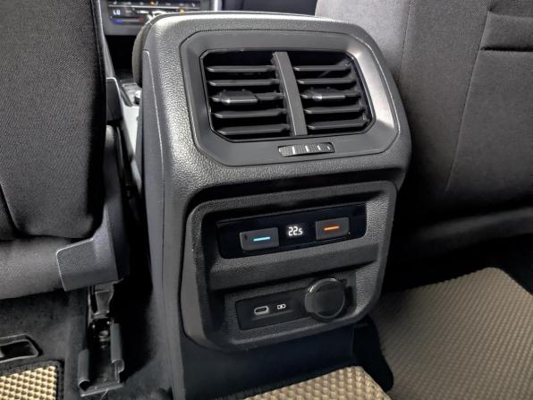 Volkswagen Tiguan II Рестайлинг с пробегом 2021 года, цена 3 260 000 рублей, 50963 км, внедорожник, Автокод Объявления