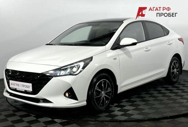 Hyundai Solaris II Рестайлинг с пробегом 2022 года, цена 1 745 000 рублей, 31816 км, седан, Автокод Объявления