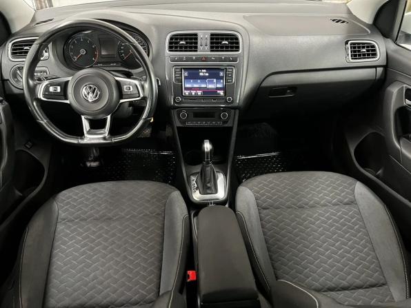 Volkswagen Polo V Рестайлинг с пробегом 2018 года, цена 1 249 000 рублей, 108855 км, седан, Автокод Объявления