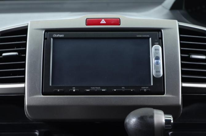 Honda Freed I Рестайлинг с пробегом 2014 года, цена 1 299 000 рублей, 64700 км, компактвэн, Автокод Объявления