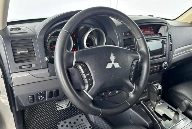 Mitsubishi Pajero IV Рестайлинг 2 с пробегом 2014 года, цена 2 185 000 рублей, 316315 км, внедорожник, Автокод Объявления