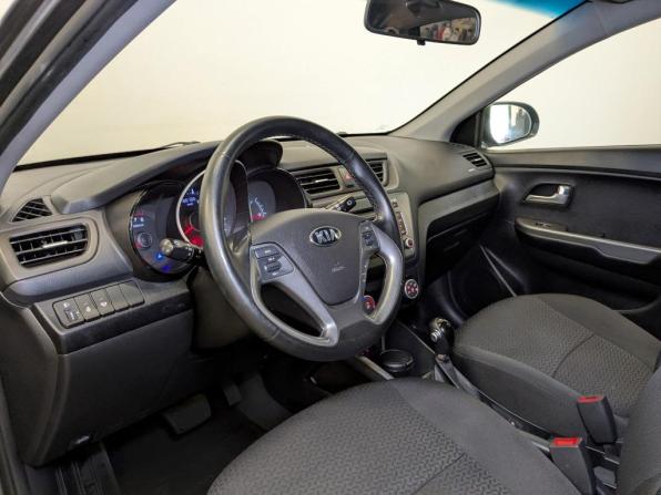 Kia Rio III Рестайлинг с пробегом 2016 года, цена 1 275 000 рублей, 48944 км, хэтчбек, Автокод Объявления