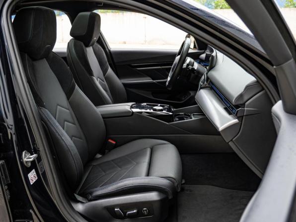 BMW 5 серии VIII (G60/G61/G68) с пробегом 2023 года, цена 6 750 000 рублей, 39342 км, седан, Автокод Объявления