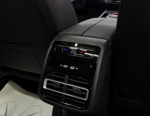 Volkswagen Tiguan II Рестайлинг (China Market) с пробегом 2024 года, цена 4 100 000 рублей, 39295 км, внедорожник, Автокод Объявления