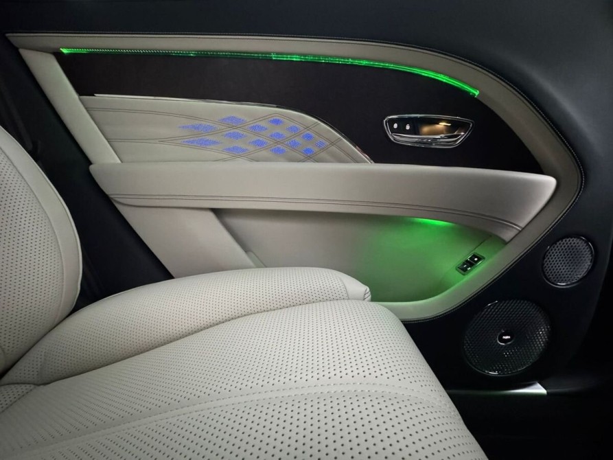 Bentley Bentayga I Рестайлинг Москва  - изображение 11