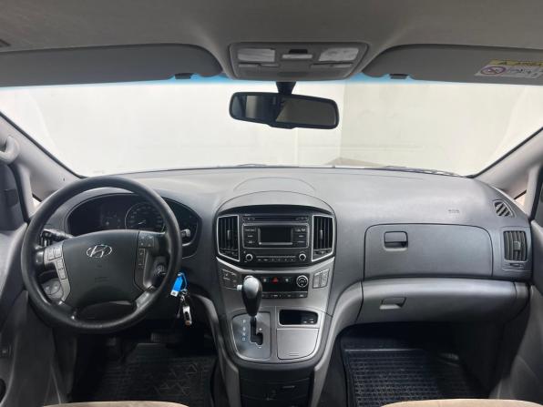 Hyundai H-1 II Рестайлинг 2 с пробегом 2018 года, цена 2 549 000 рублей, 231000 км, минивэн, Автокод Объявления