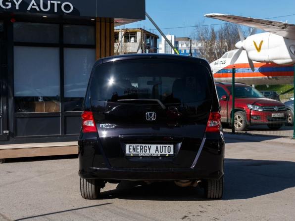 Honda Freed I Рестайлинг с пробегом 2010 года, цена 1 050 000 рублей, 174900 км, компактвэн, Автокод Объявления