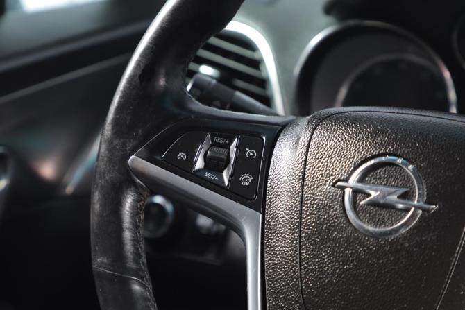 Opel Mokka I с пробегом 2014 года, цена 1 199 000 рублей, 148000 км, внедорожник, Автокод Объявления