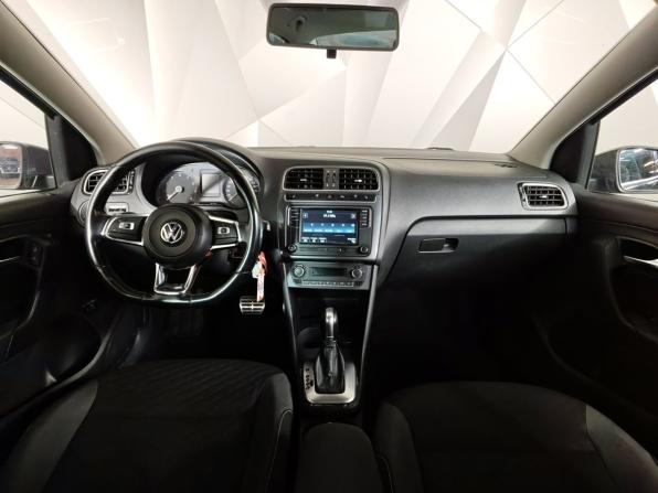 Volkswagen Polo V Рестайлинг с пробегом 2018 года, цена 529 500 рублей, 212091 км, седан, Автокод Объявления