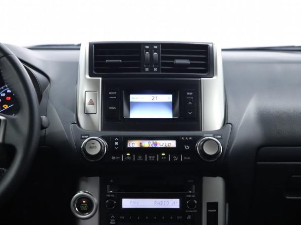 Toyota Land Cruiser Prado 150 Series с пробегом 2012 года, цена 2 690 000 рублей, 283562 км, внедорожник, Автокод Объявления