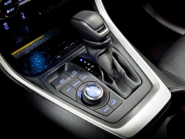 Toyota RAV4 V (XA50) с пробегом 2022 года, цена 3 890 000 рублей, 39291 км, внедорожник, Автокод Объявления