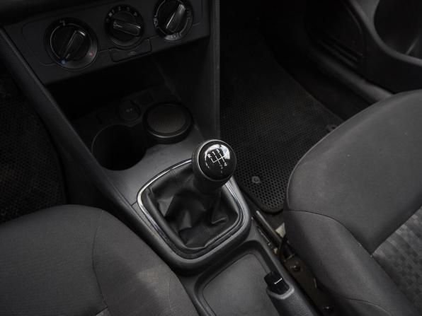 Volkswagen Polo V Рестайлинг с пробегом 2019 года, цена 955 000 рублей, 116879 км, седан, Автокод Объявления