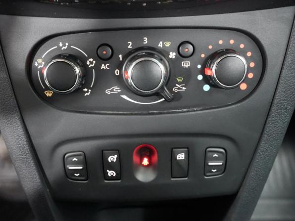 Renault Logan II с пробегом 2014 года, цена 707 000 рублей, 111600 км, седан, Автокод Объявления